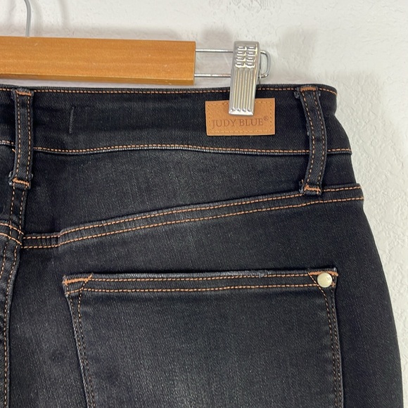 Judy Blue Leighton High-Rise Distressed Jean Straight leg size 14W - Picture 6 of 10